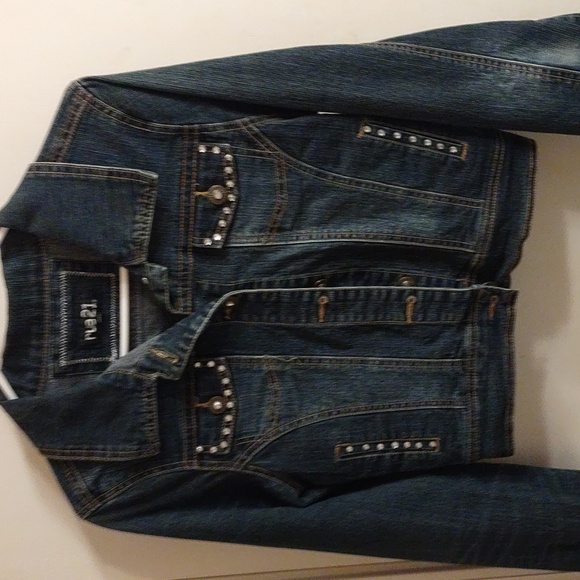 Jean jacket - Picture 2 of 4